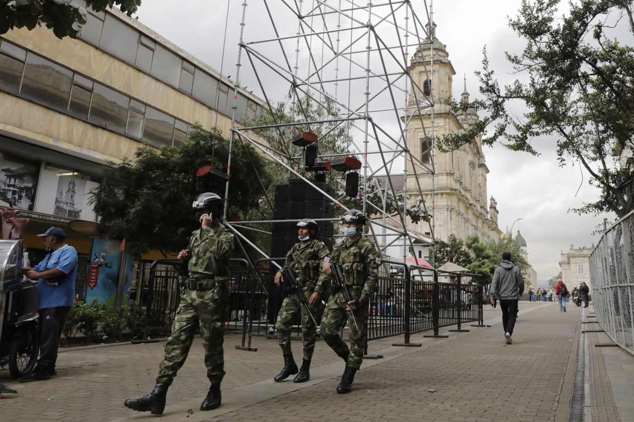 Bogotá se blinda con 15.000 policías y militares para la investidura de Petro