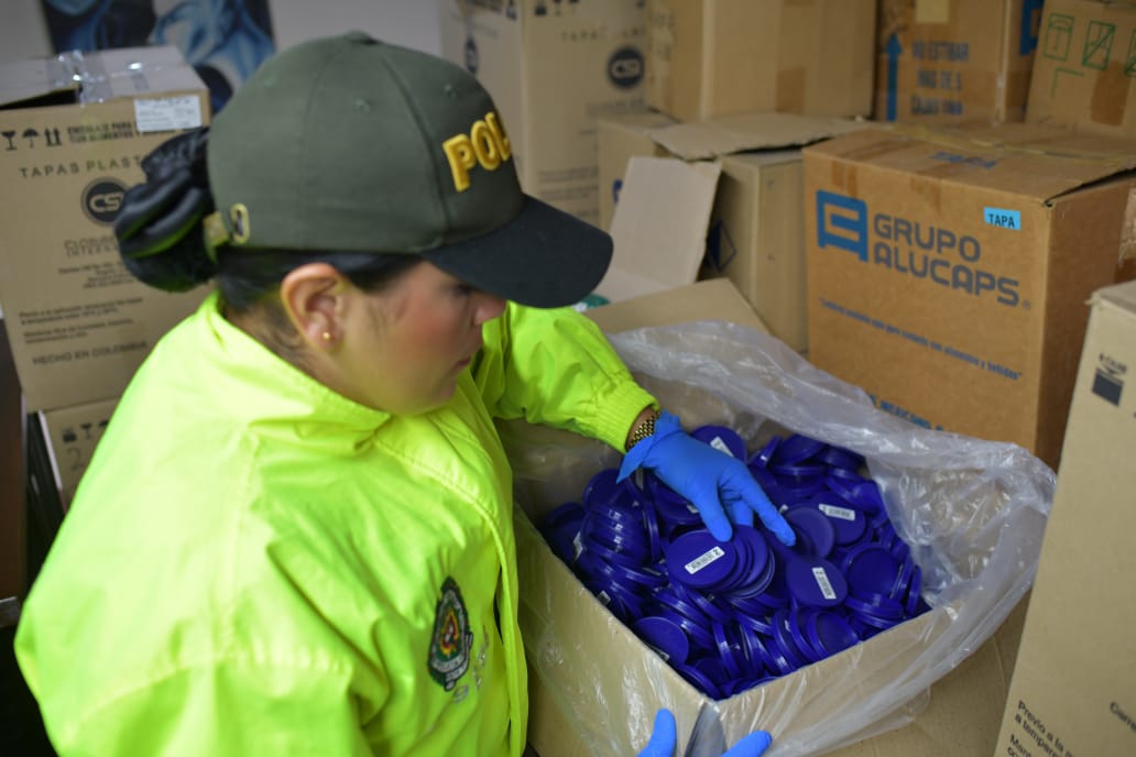 Productos cosméticos hallados por la Policía. 