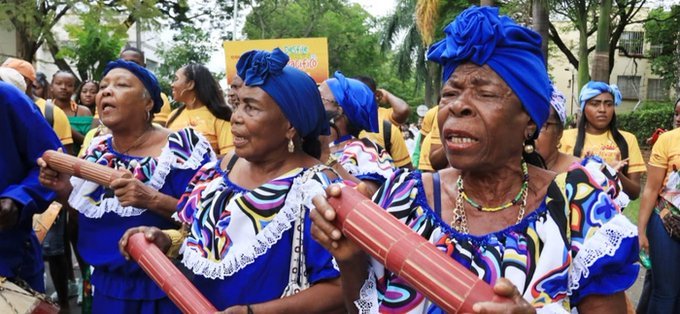 La tercera edad presente en el festival.