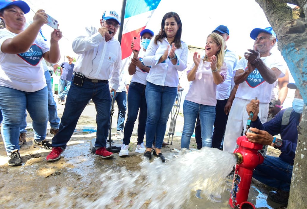 Oficialización del servicio de acueducto en Ciudad Paraíso.