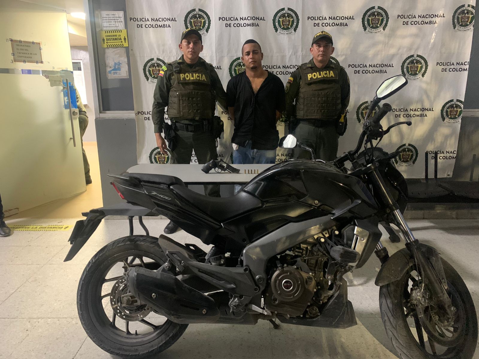 Policía Nacional Deyner Alfonso Ospino Caballero, capturado.