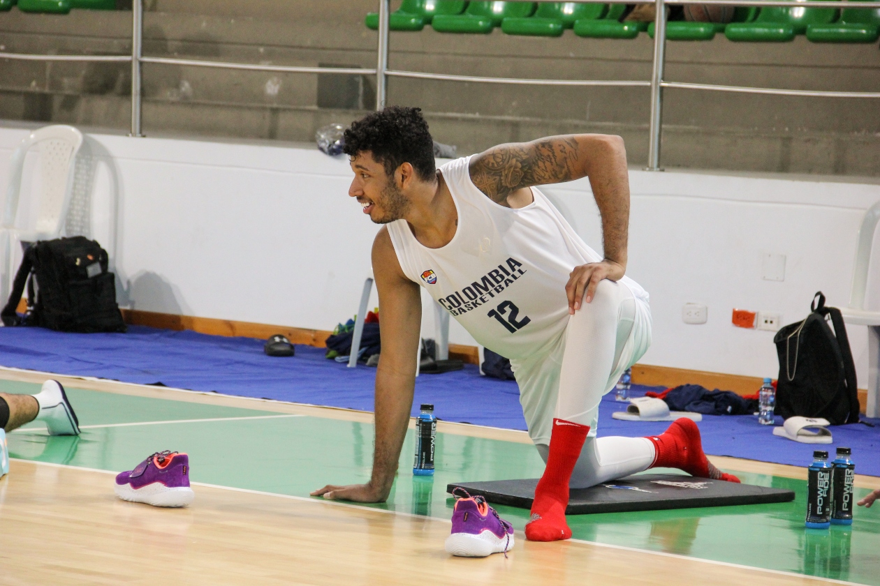 Jaime Echenique, estrella de la Selección Colombia de baloncesto.