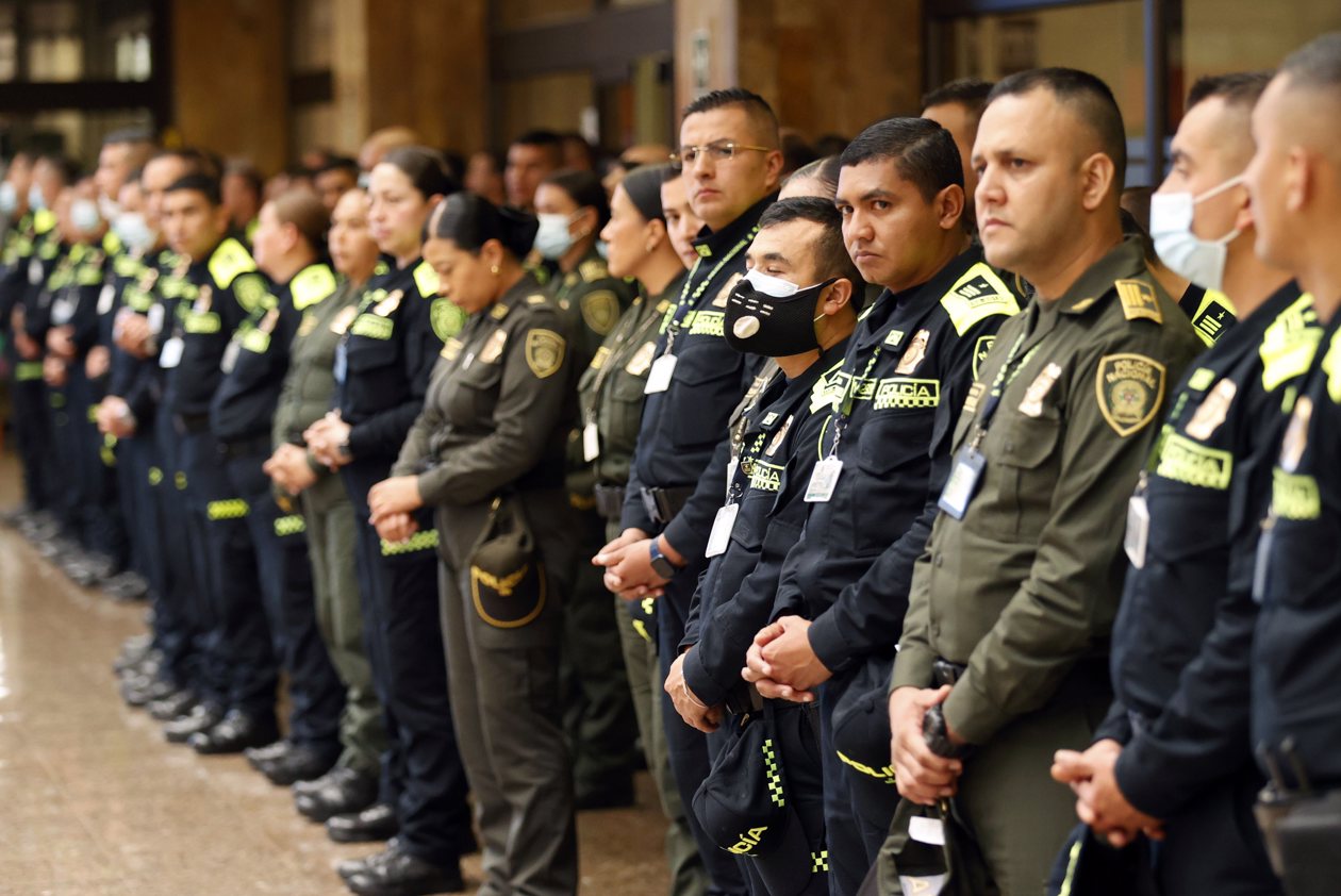 Homenaje a policías masacrados en Huila