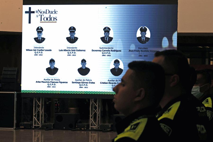 Homenaje a policías masacrados en Huila