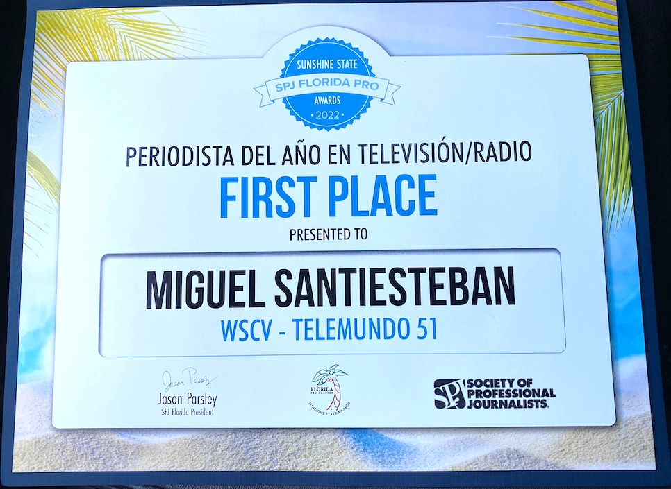 El certificado otorgado por la Sociedad de Periodistas Profesionales de Estados Unidos.