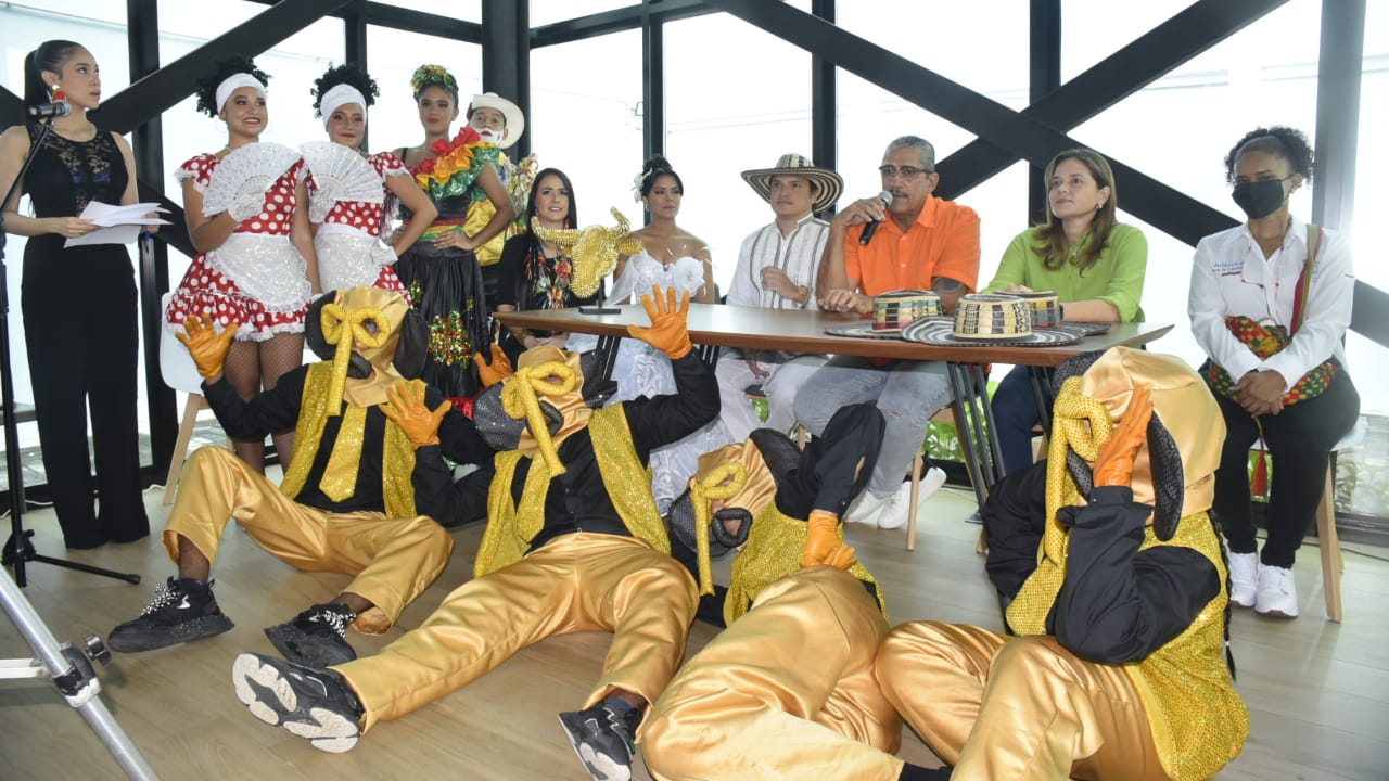 Presentación de los Reyes del Carnaval de la 44.