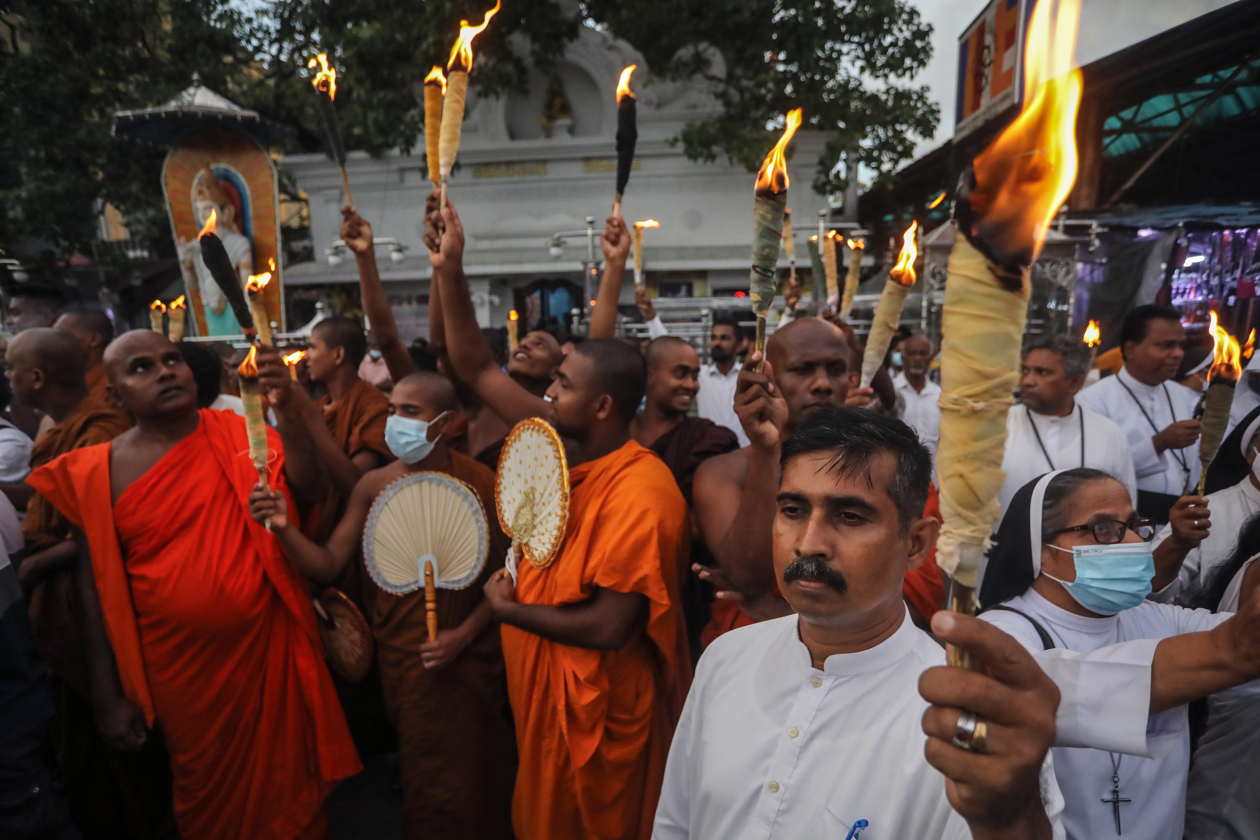 Protesta contra el aumento de la tarifa eléctrica en Sri Lanka.