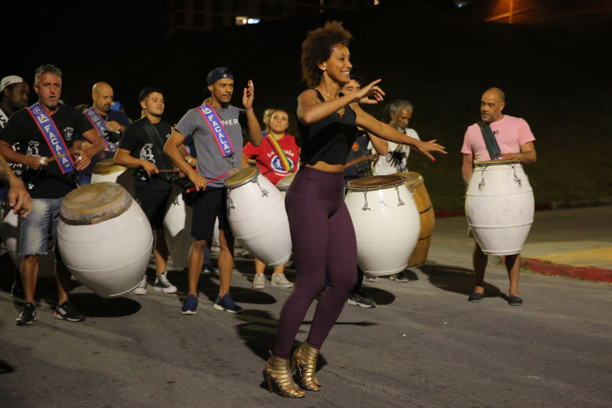 Ensayo para las Llamadas de San Baltasar, desfile tradicional del carnaval uruguayo.