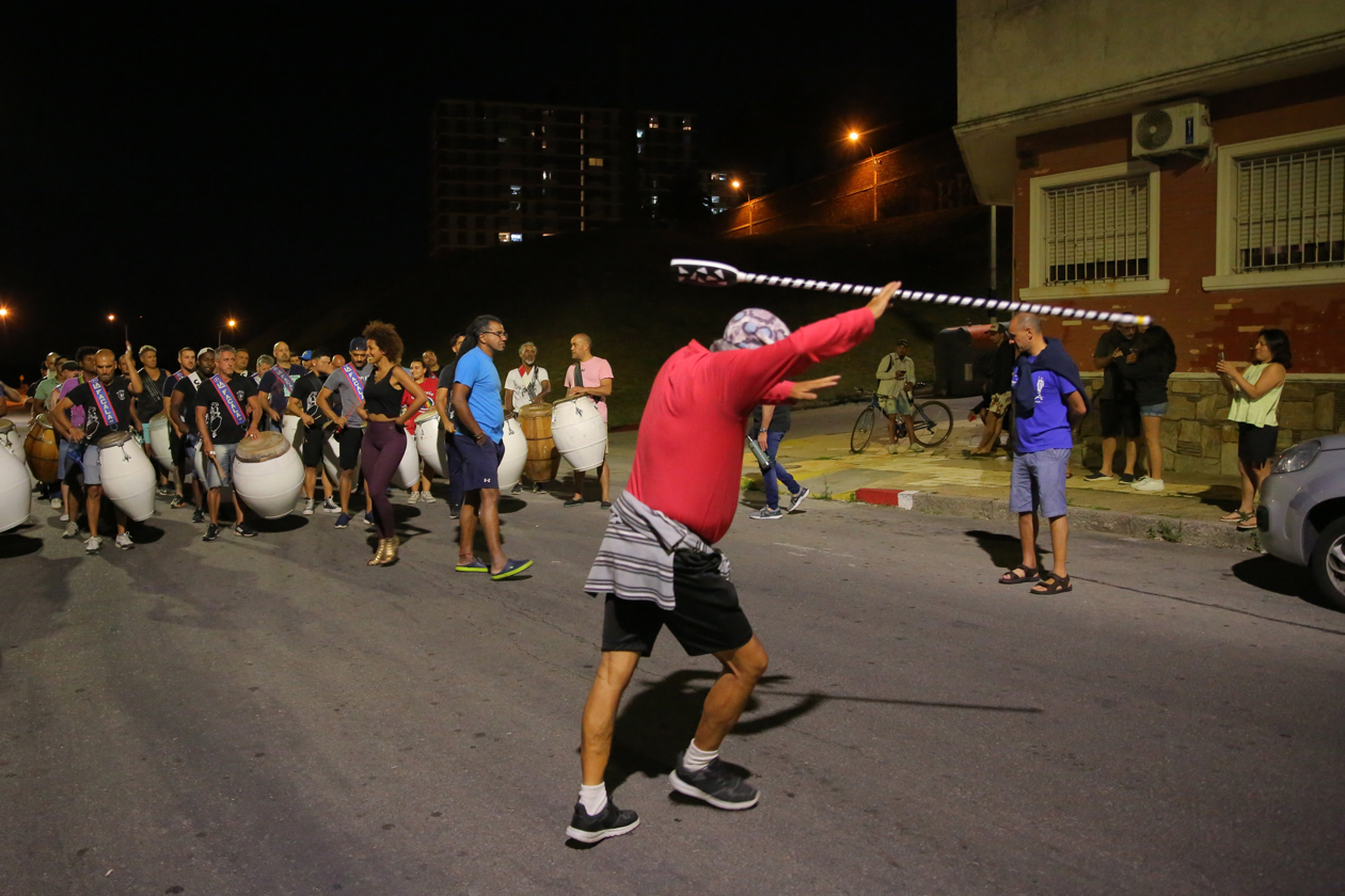 Ensayo para las Llamadas de San Baltasar, desfile tradicional del carnaval uruguayo.