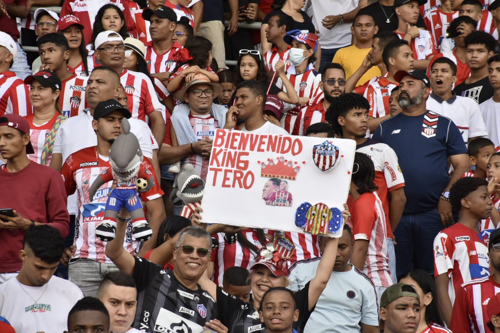 La hinchada deliró con Juan Fernando Quintero.