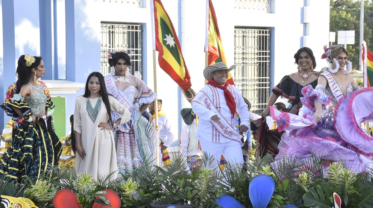 Izada de bandera del Carnaval de Barranquilla 2023.