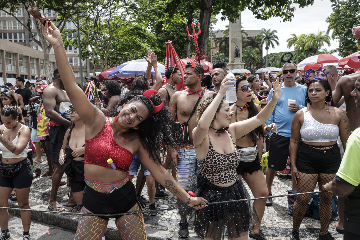 La fiesta se calienta en Río de Janeiro, Brasil.