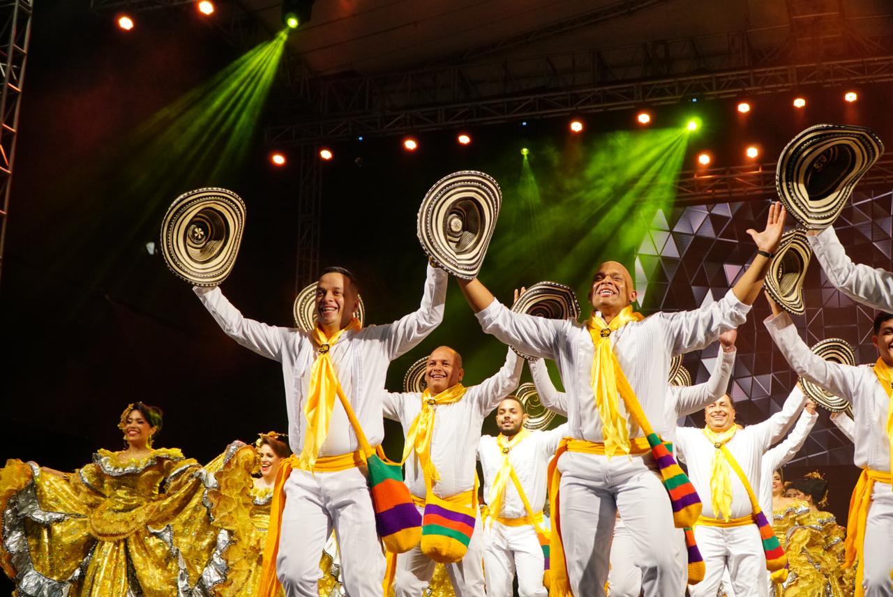 Cumbión de Oro en la Fiesta de Danzas y Cumbias.