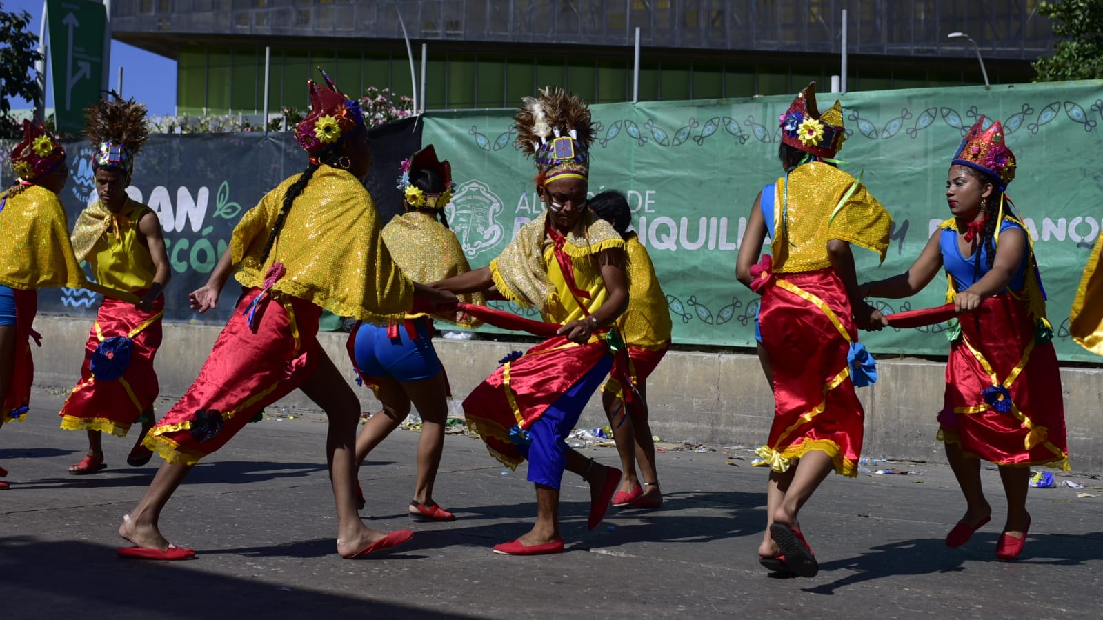 Indios farotos.