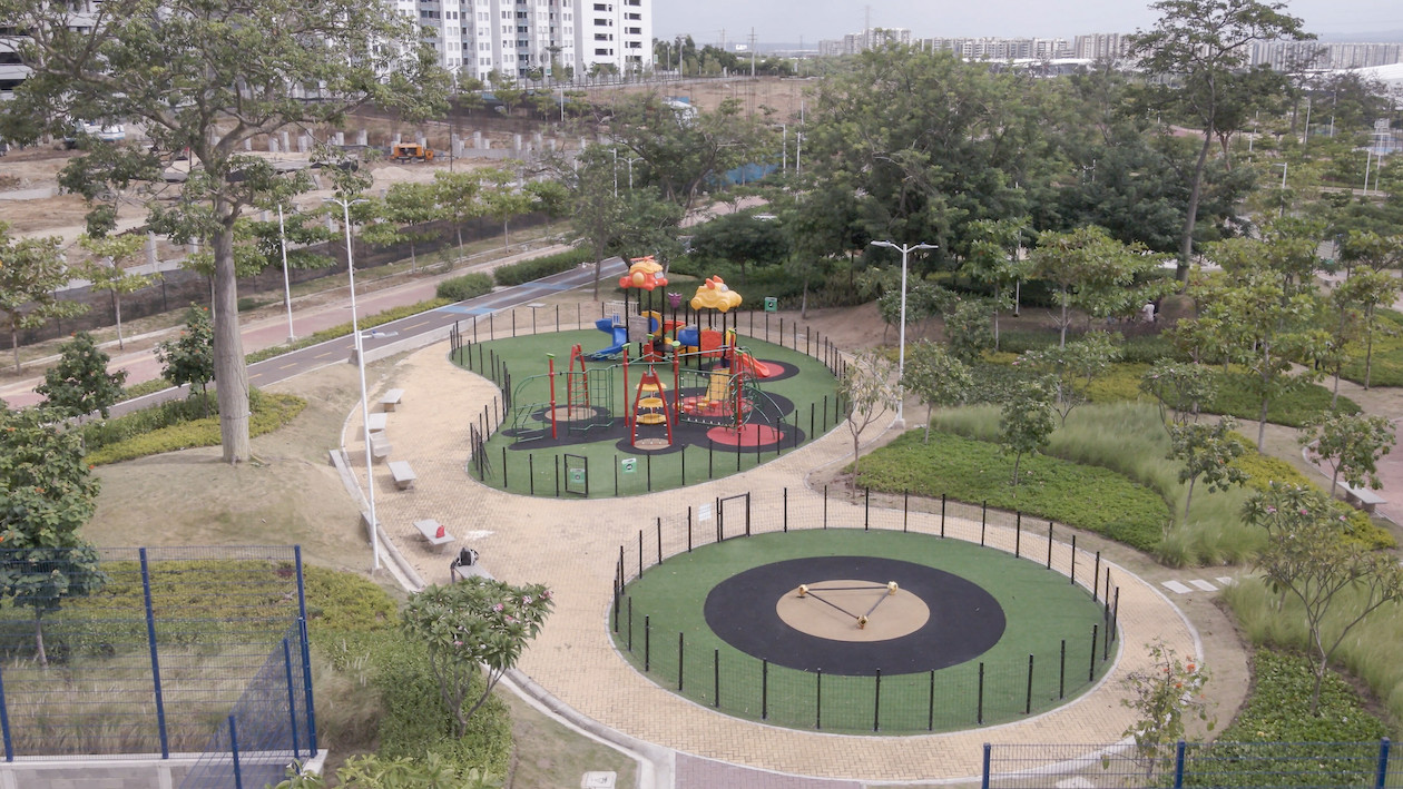 Juegos infantiles en los parques.