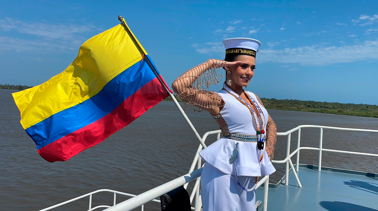 Natalia De Castro en la Guacherna fluvial