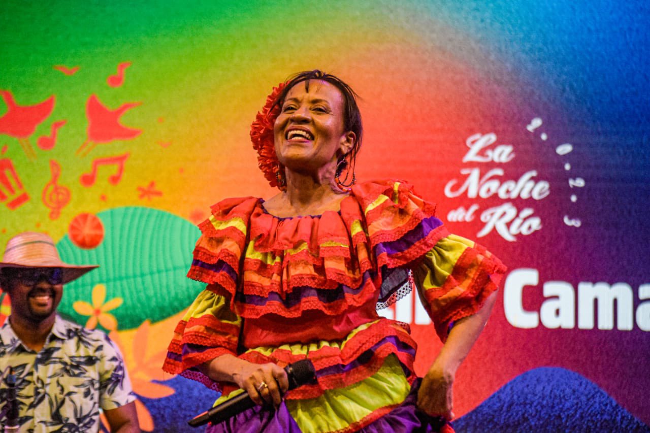 La cantadora Martina Camargo