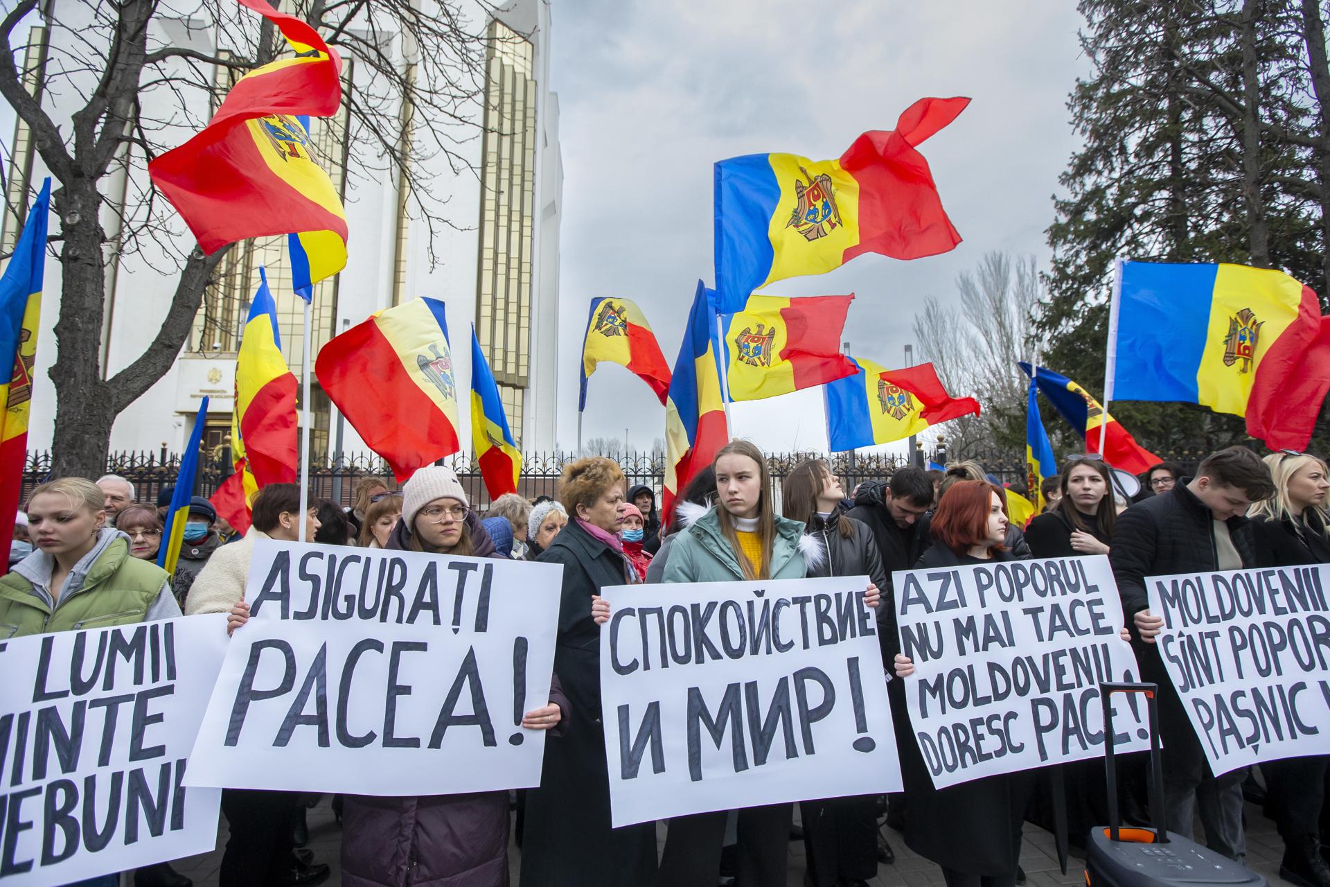 En Moldovia, las marchas llegaron al Palacio Presidencial en Chisinau.