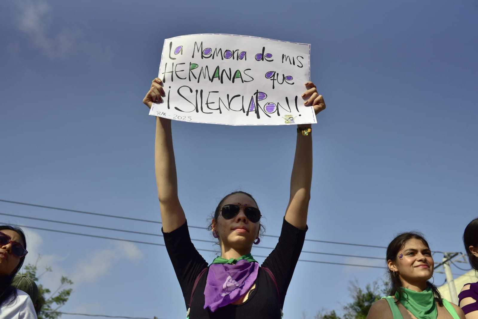 Consignas y pancartas sirvieron para que las mujeres reclamaran sus derechos.