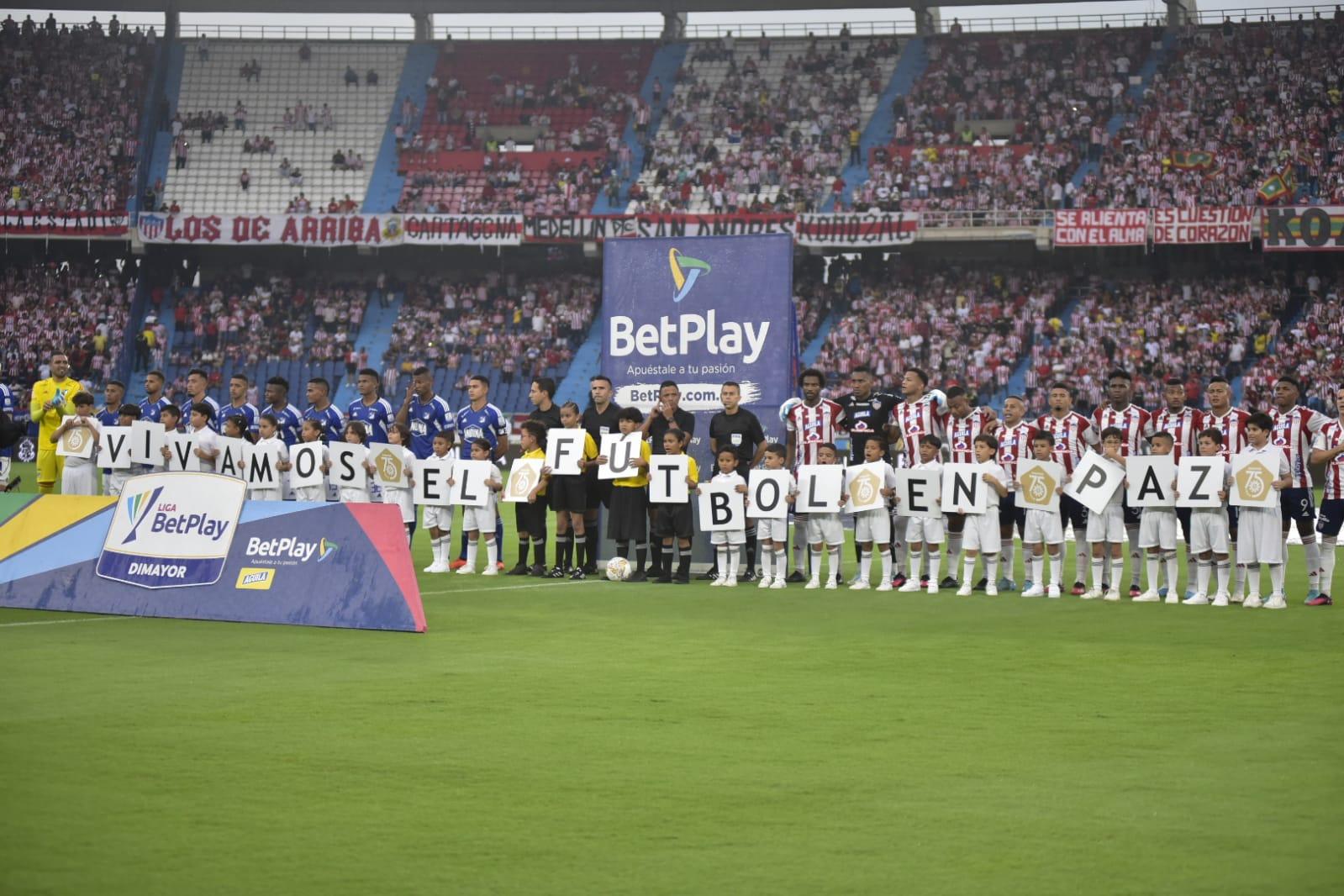 'Vivamos el fútbol en paz', mensajes de la Dimayor a la afición.