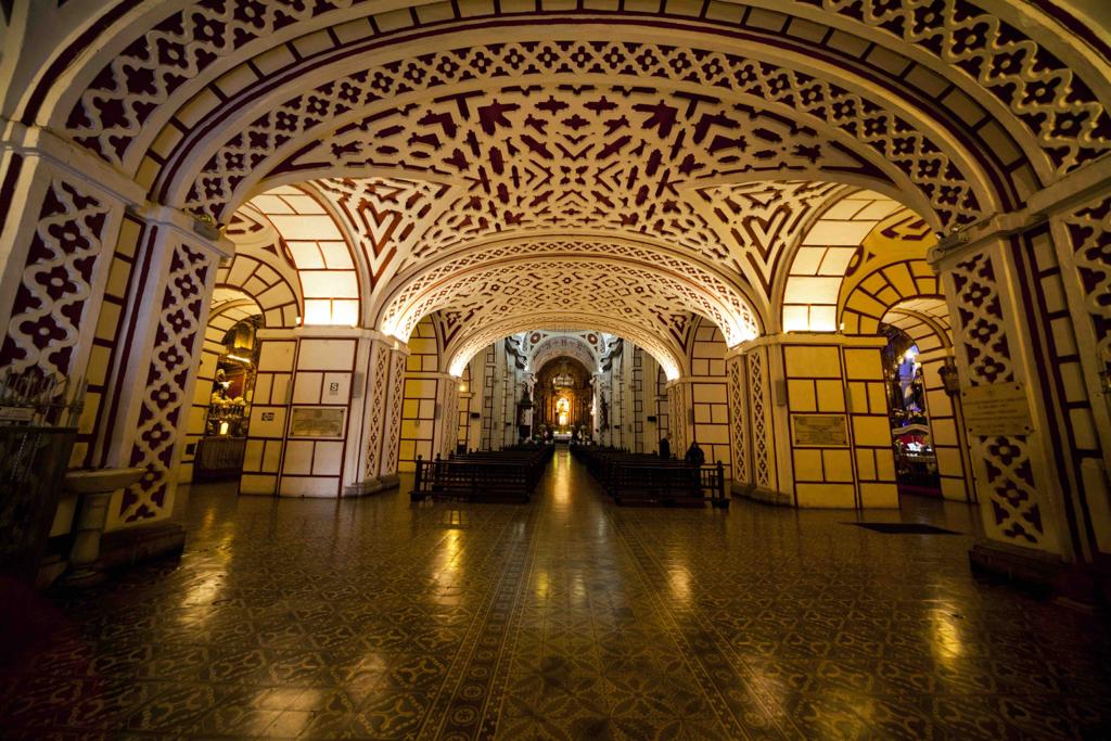 Interior de la Iglesia de San Francisco