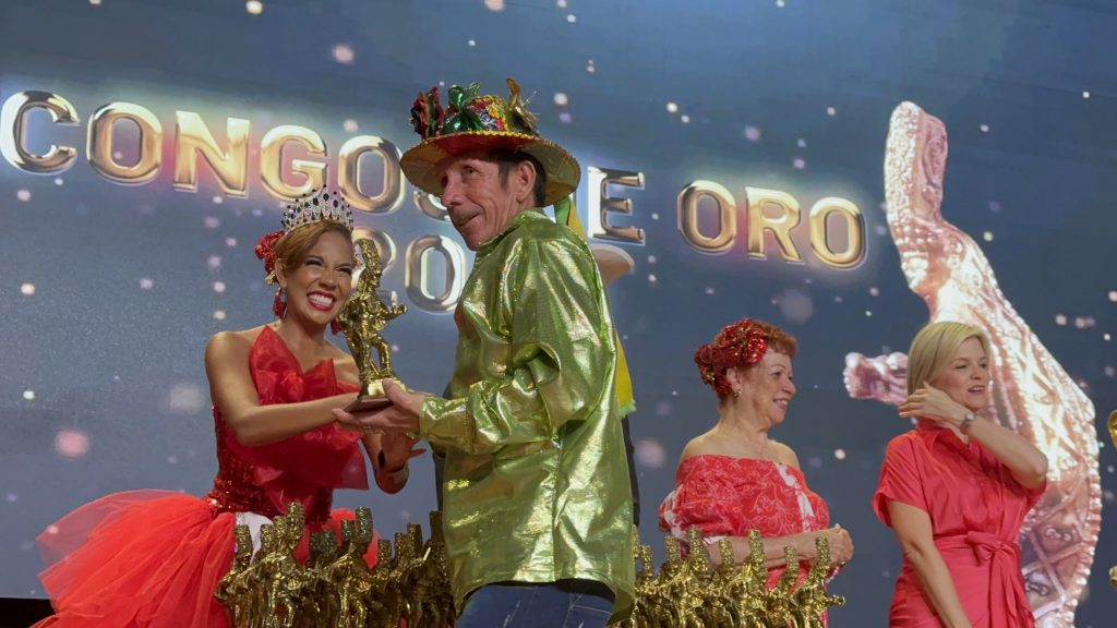 Galardonado en la entrega de los Congos de Oro