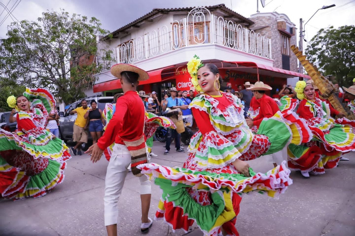 Se presentaron las danzas Festival Nacional e Internacional de Artes y Cultura.