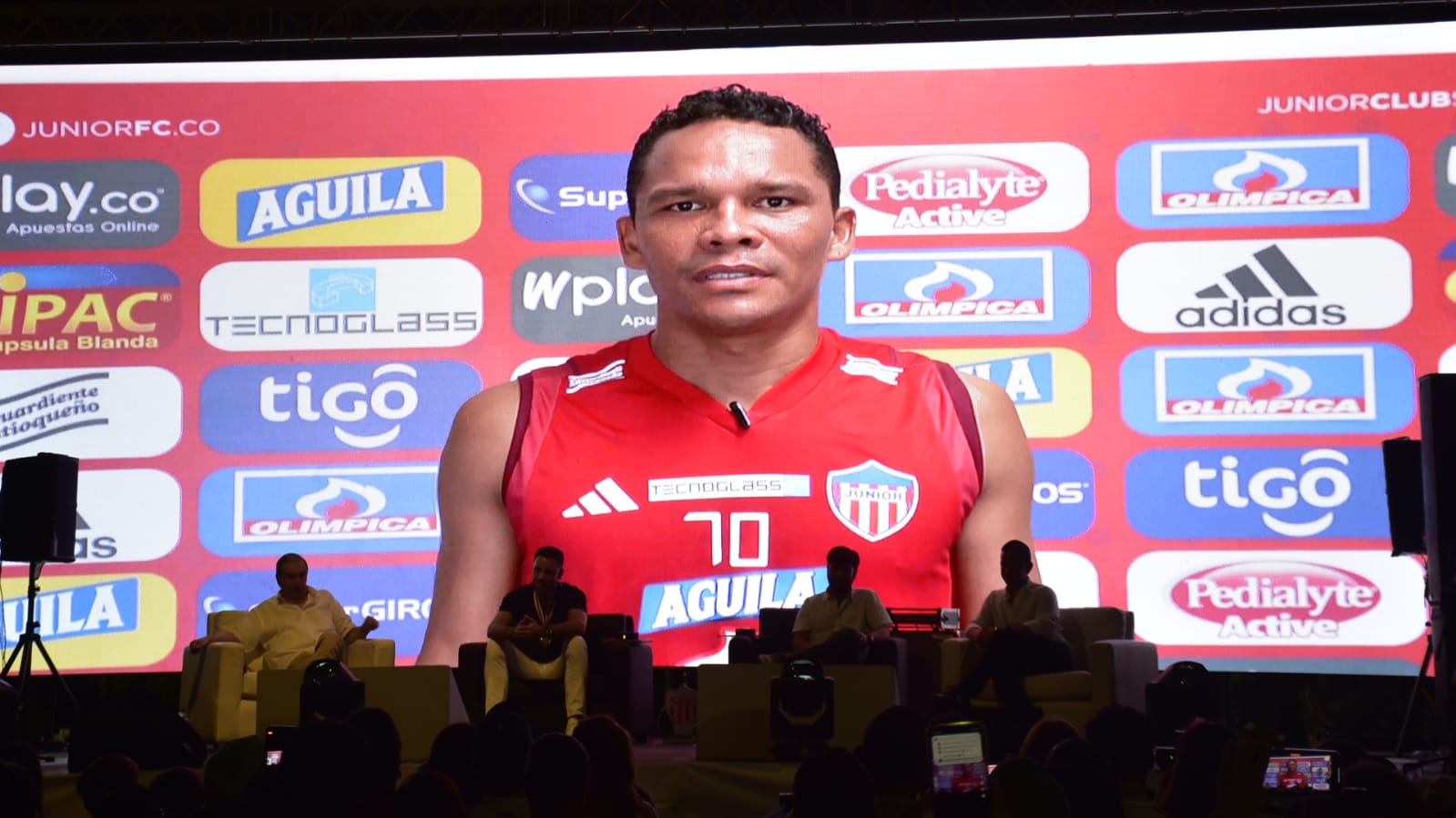 Carlos Bacca le dedicó un mensaje a Viera.