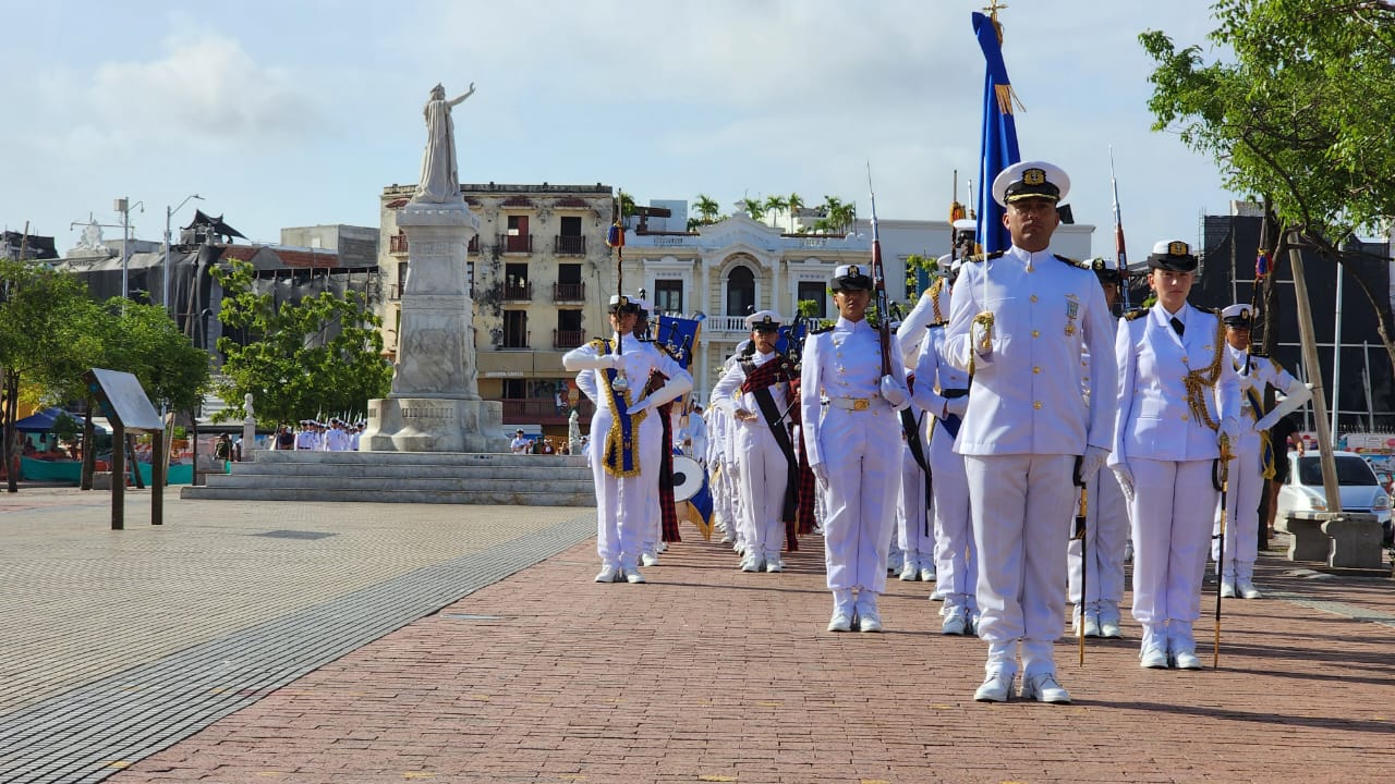 Marcha de la Armada en homenaje a la noche de San Juan