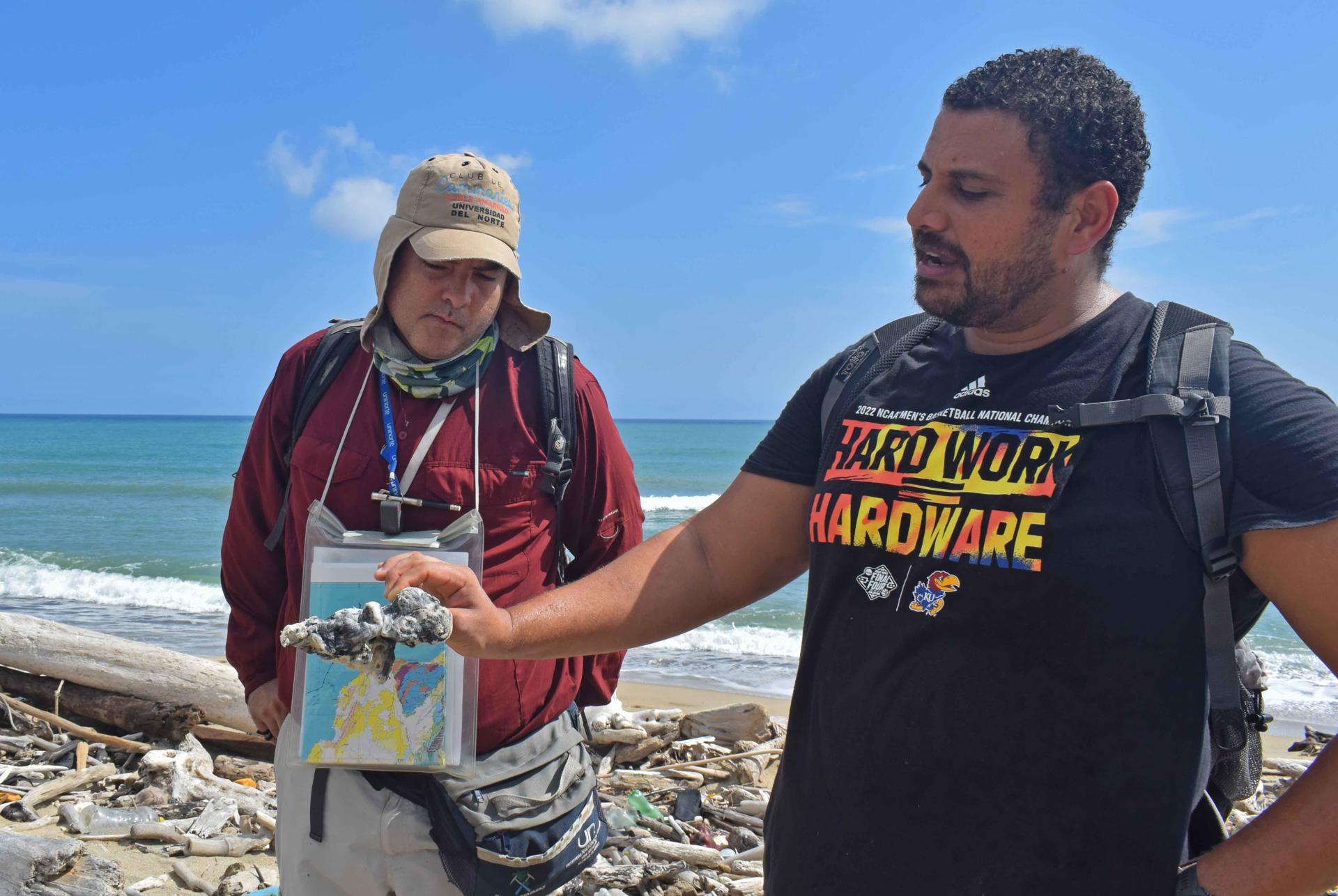 Descubren rocas de plástico en Galerazamba