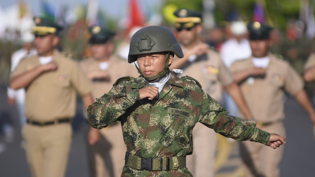 Desfile militar en el Gran Malecón.