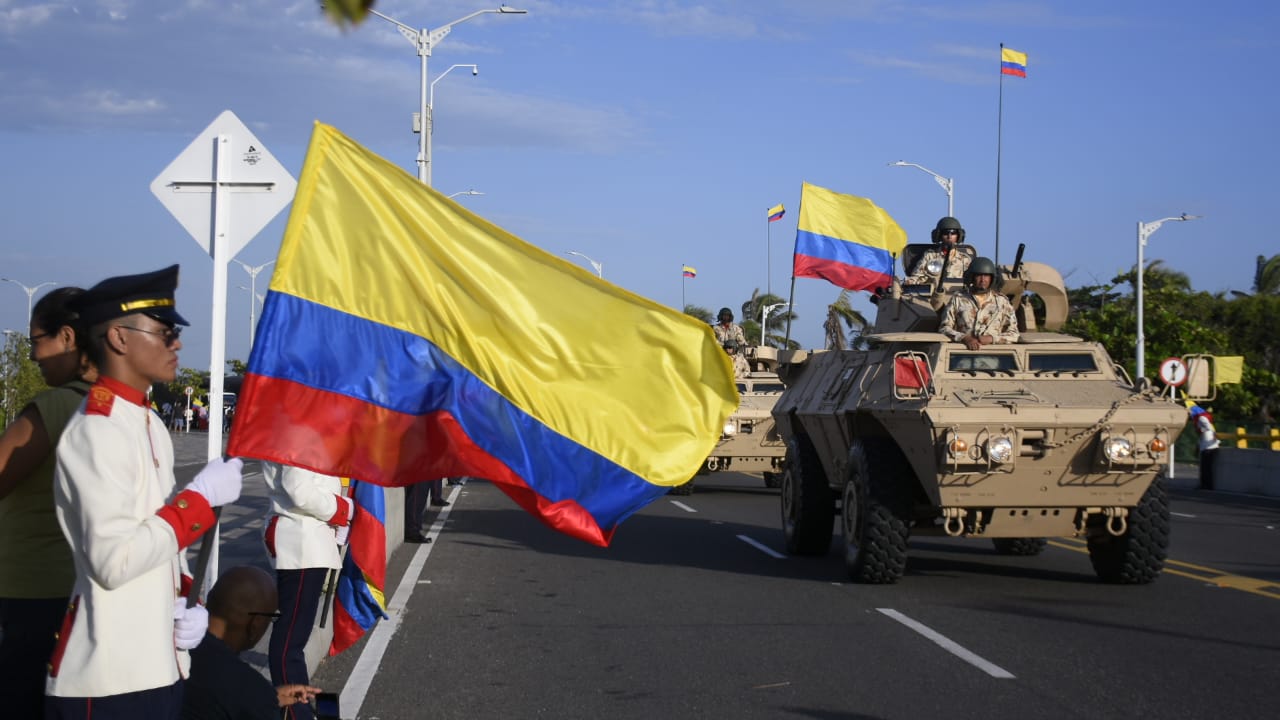 Desfile militar en el Gran Malecón.