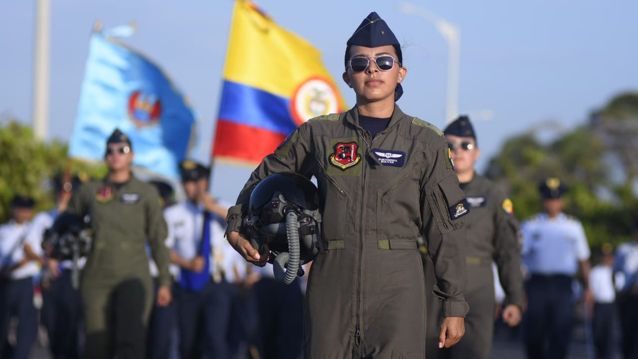 Desfile militar en el Gran Malecón.