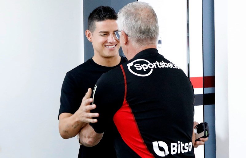 El primer encuentro con el entrenador Dorival Junior. 