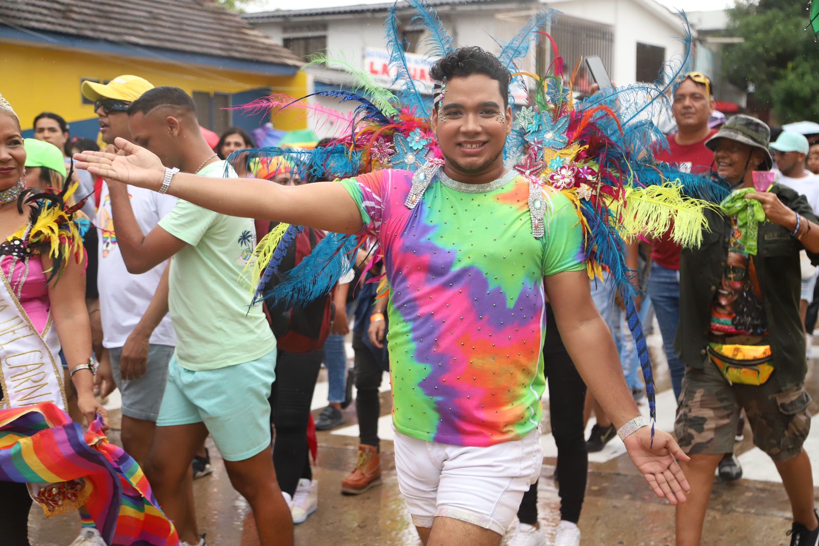 Participantes de la marcha de la comunidad LGTBIQ de Barranquilla