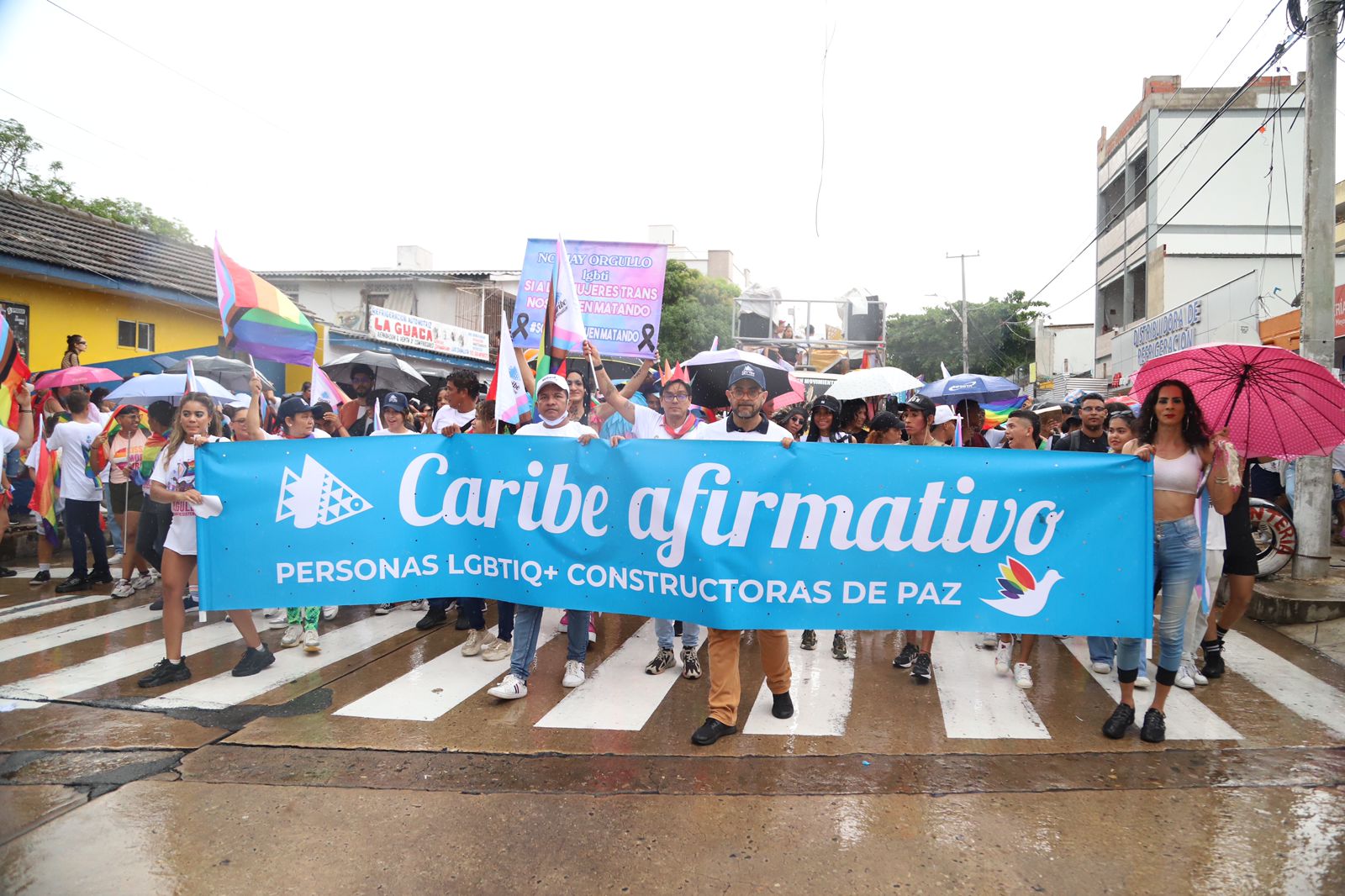 Participantes de la marcha de la comunidad LGTBIQ de Barranquilla