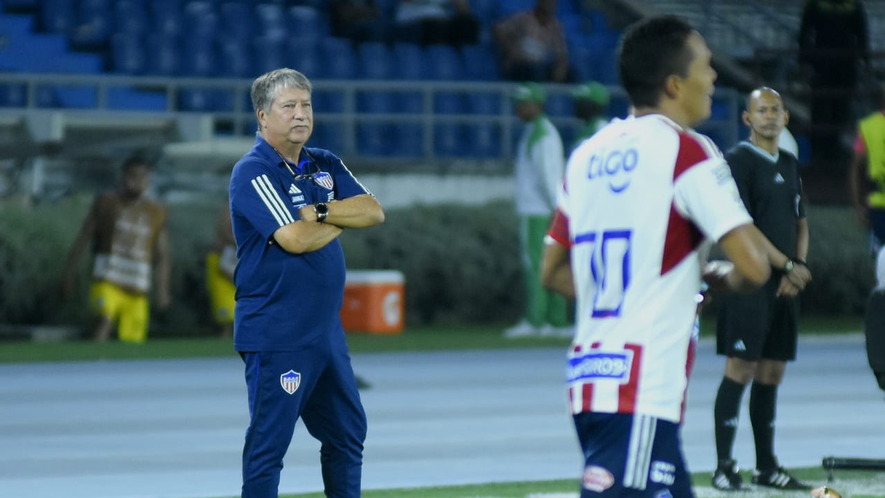 El técnico de Junior, Hernán Darío Gómez.