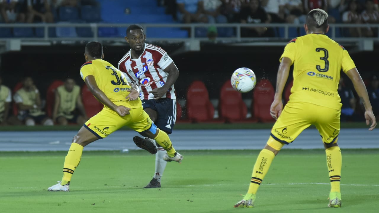 Pablo Rojas todavía no rinde en Junior.