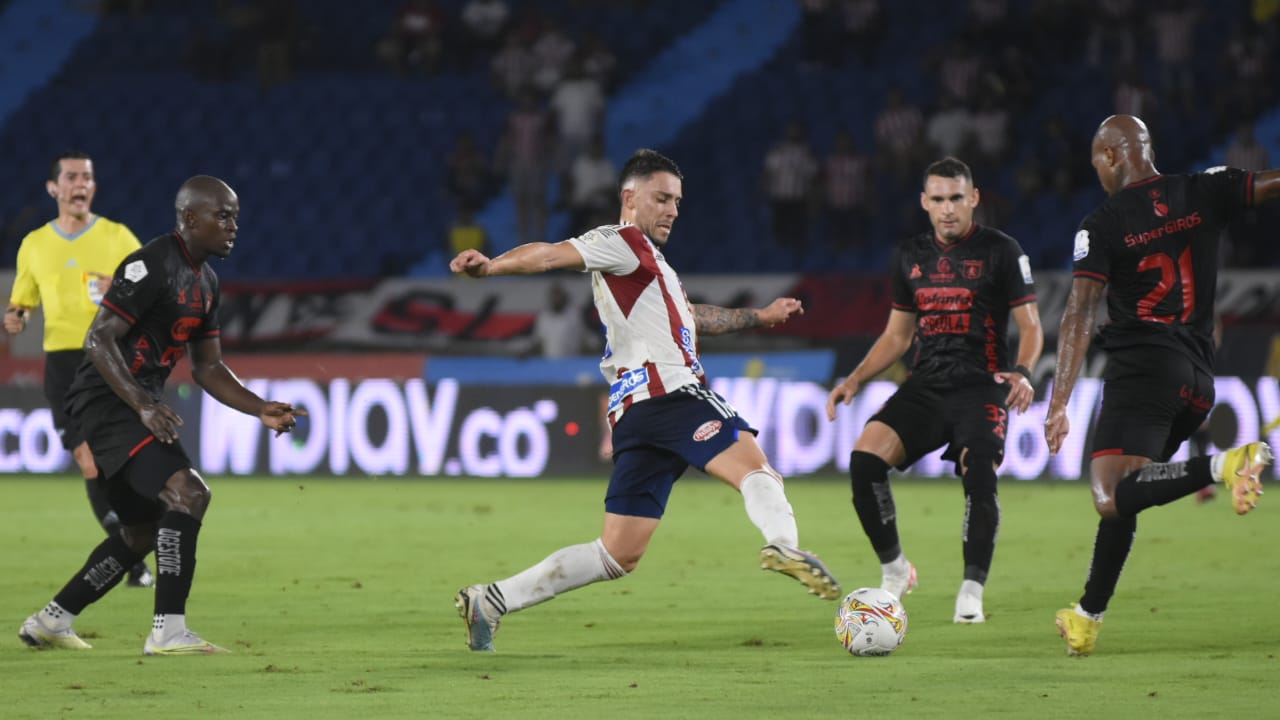 Gonzalo Lencina falló dos oportunidades de gol en el primer tiempo.