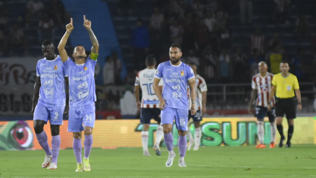Jugadores del Tolima celebrando el gol de Estéfano Arango.