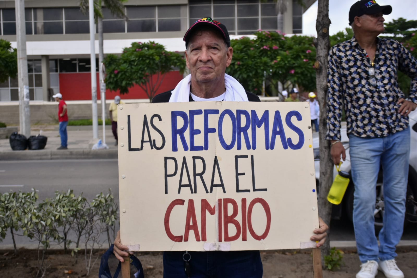 Marcha en favor de reformas del Gobierno.