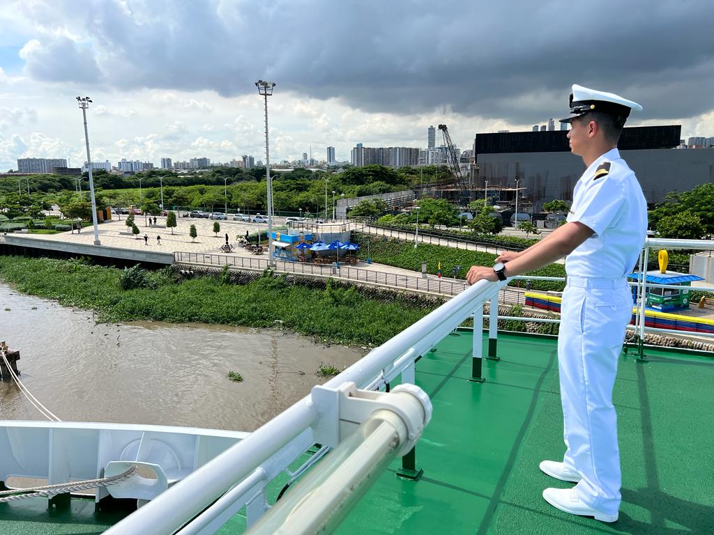 ARC Simón Bolívar se prepara para la expedición a la Antártida.