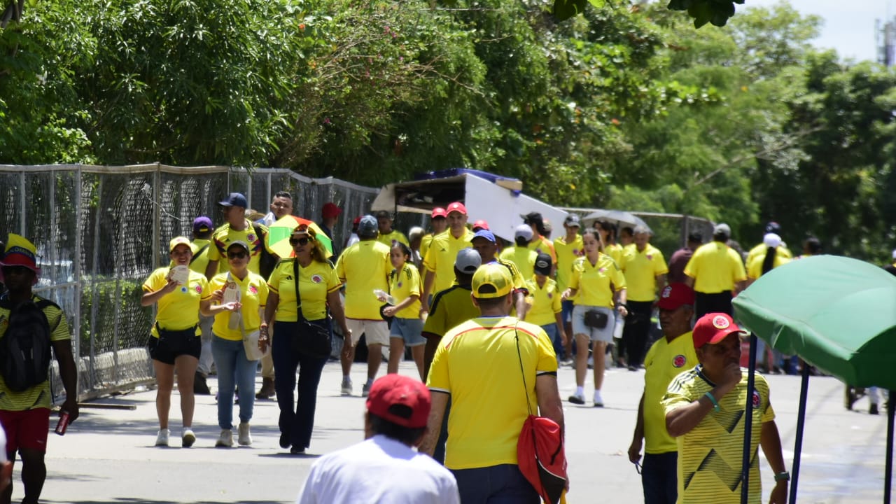 Secretaría de Tránsito confirmó cierre de calles para facilitar el flujo de personas.