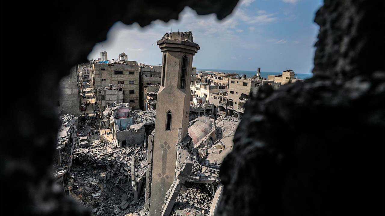 Vista desde las alturas de los daños en la ciudad de Gaza.