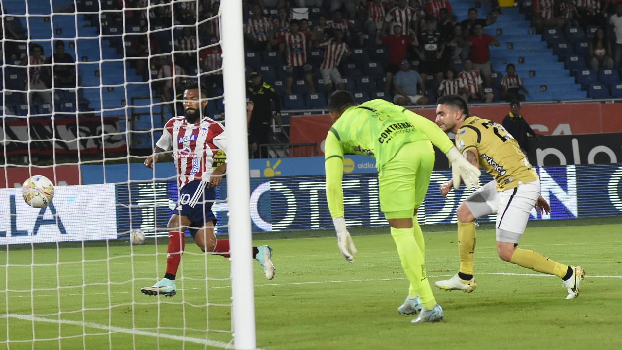 Gol de Luis 'Cariaco' González.