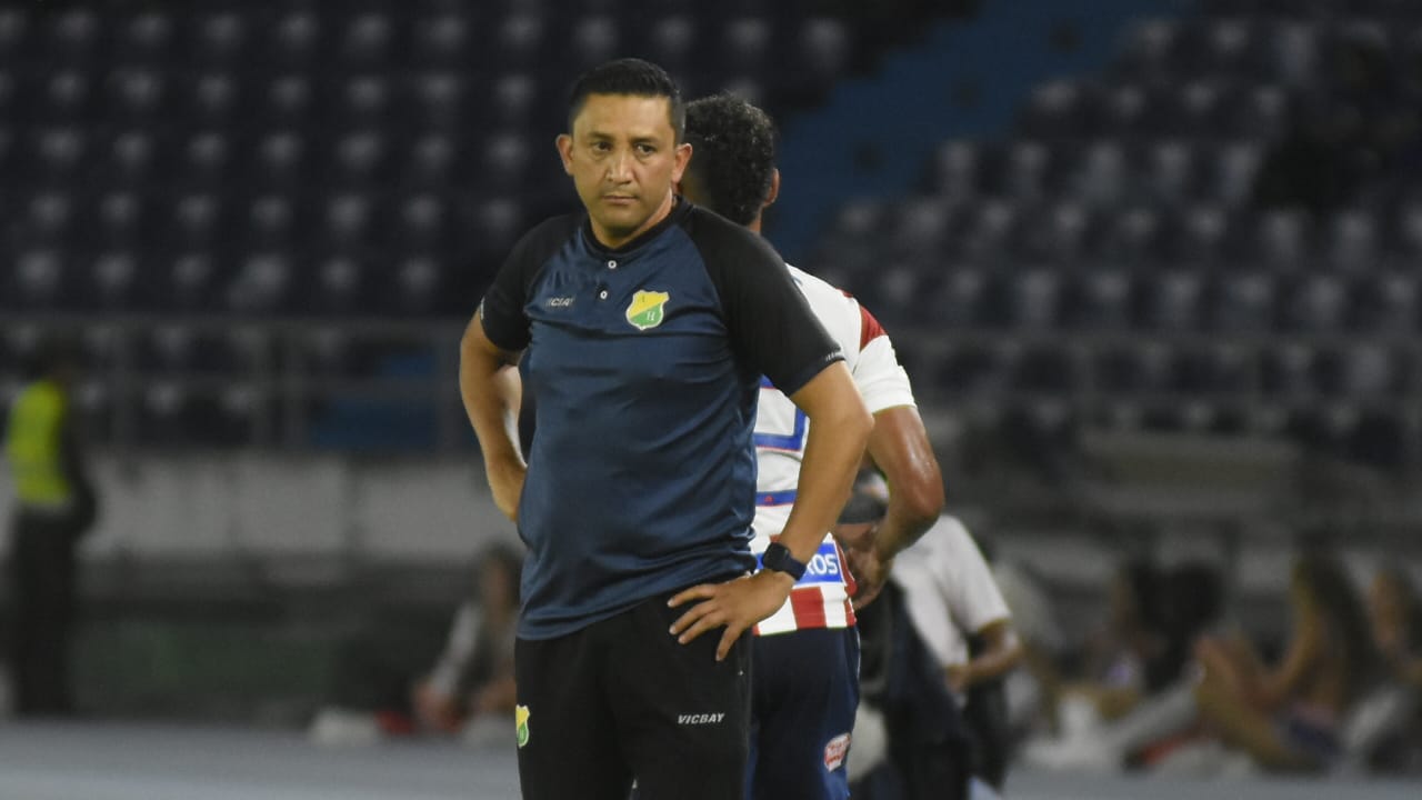 Diego Corredor, técnico que se fue con el Huila a la B. 