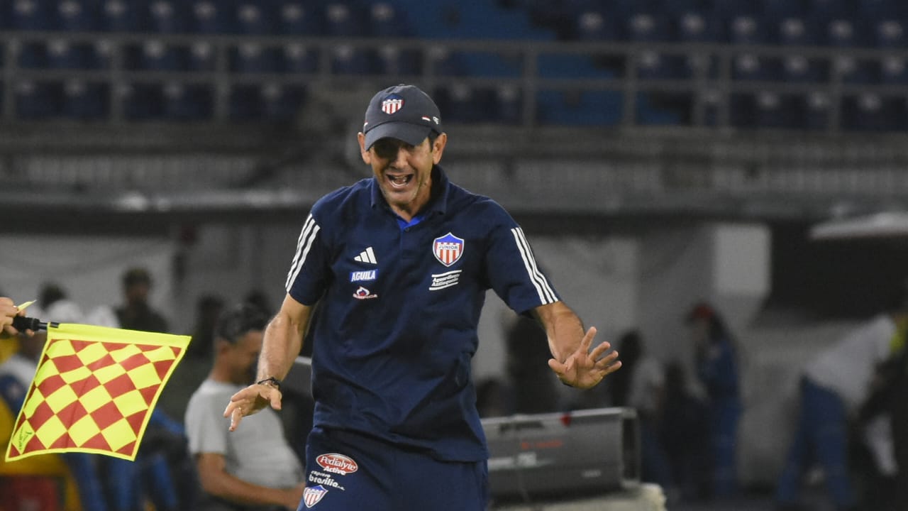 Arturo Reyes, técnico de Junior.