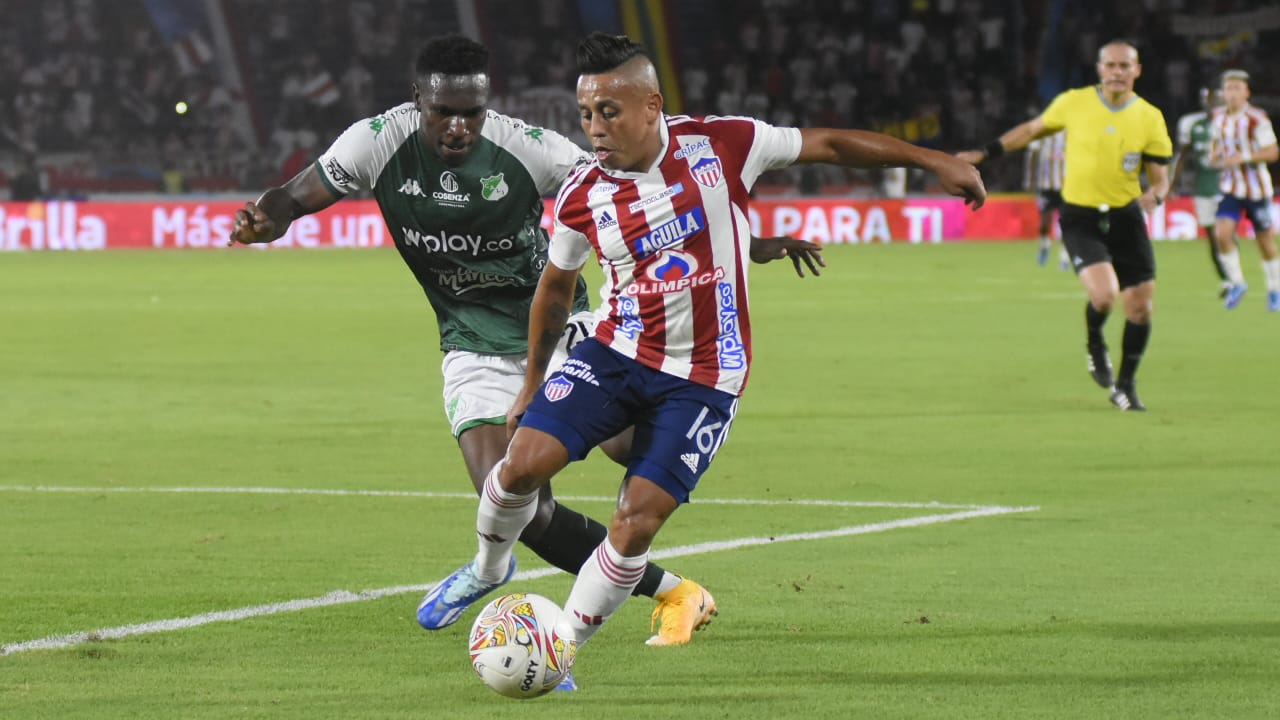 Vladimir Hernández entró en el segundo tiempo.