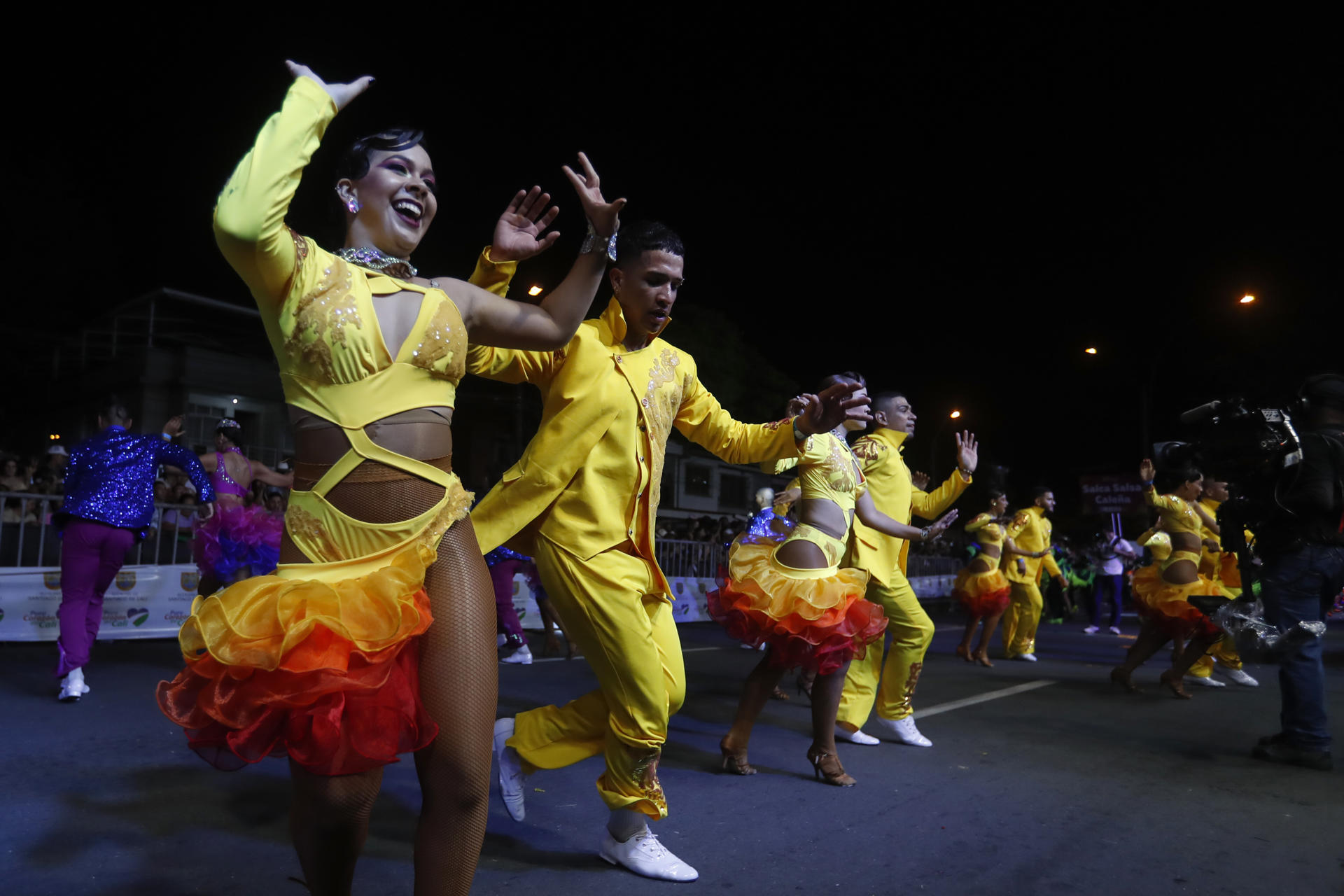 Bailarines en la Feria de Cali.