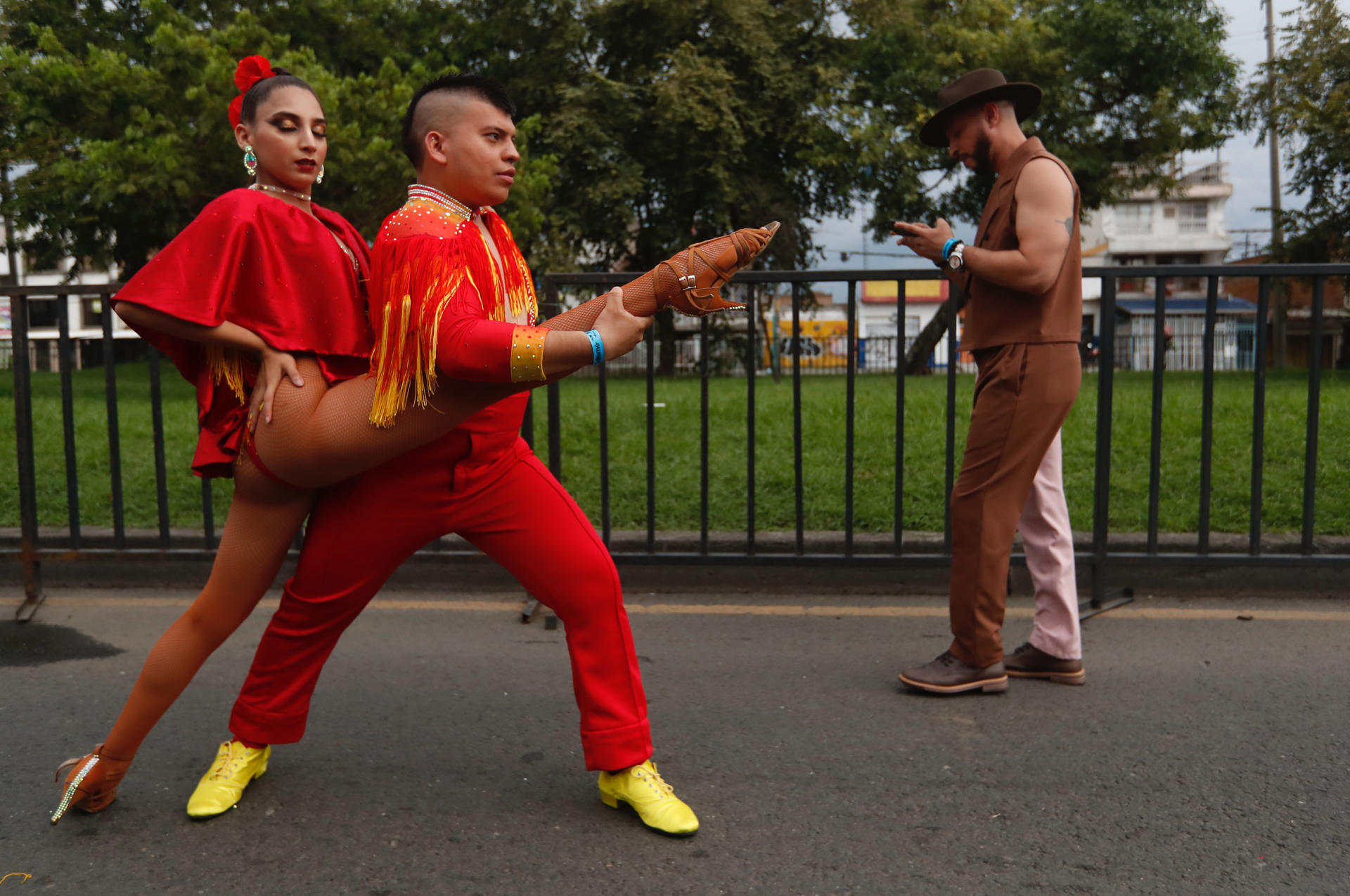 Bailarines en la Feria de Cali.